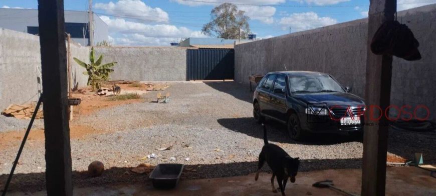 Lote 26 de setembro, com 1 casa e garagm. D93