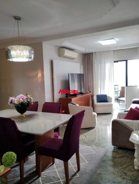 Apartamento - Ed. Ponta Negra - Jd. Aquarius - 134 m²