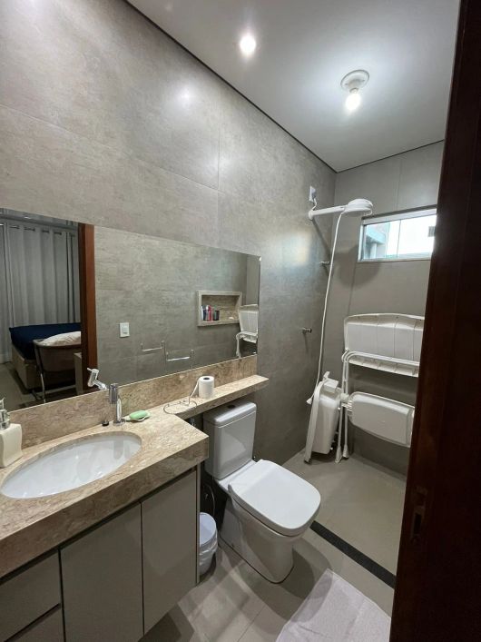 Vendo Excelente Casa na rua 02, 26 de Setembro 3 quartos (sendo 1 suíte).