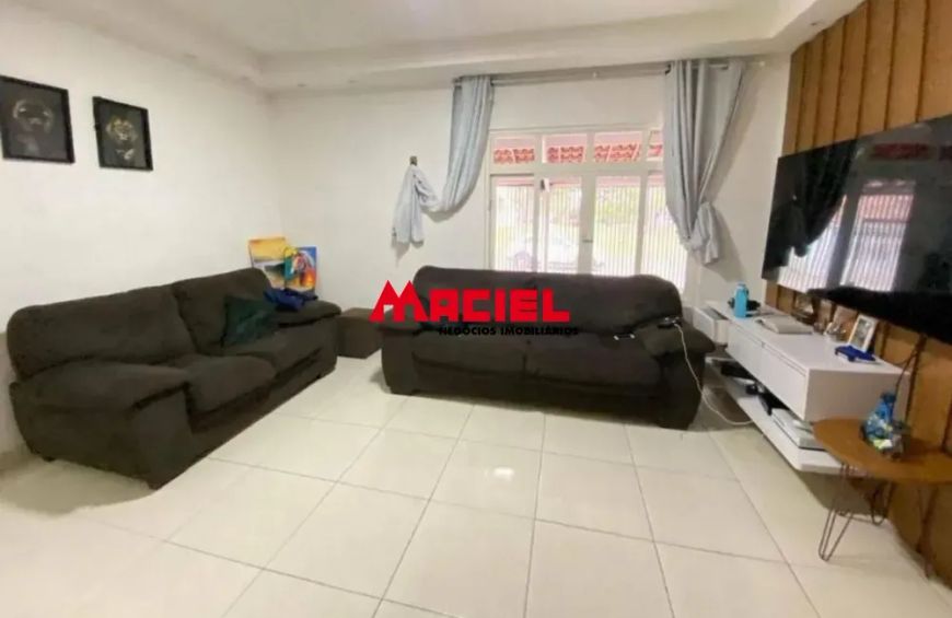 casa a venda no vista verde com 3 dormitorios sendo uma suíte.
