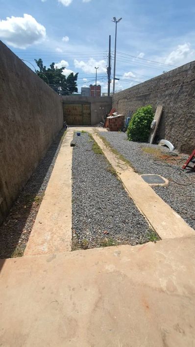 Vendo ótima casa no arapoanga
