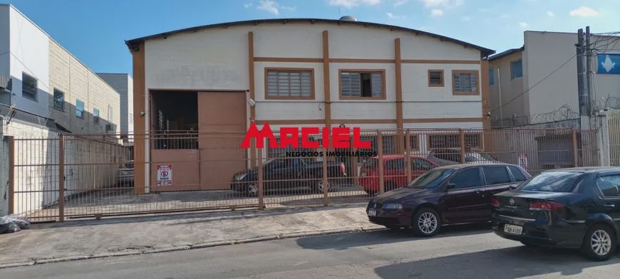 Maravilhoso Galpão ao lado da Dutra