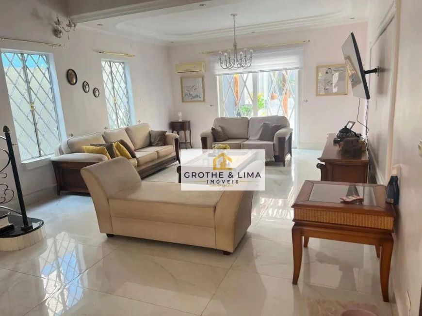 Casa com 4 dormitórios à venda, 200 m² por R$ 2.400.000,00 - Jardim Apolo II - São José dos Campos/S