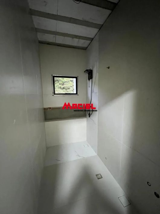 Linda casa para venda no Portal dos Pássaros