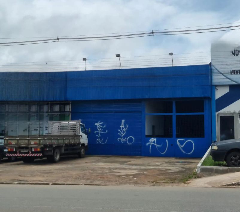 Galpão com 500m² pé direito 5 mts para Locação em frente à Marginal da Estrutural em Vicente Pires
