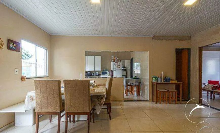 Casa 3 Quartos, 3 Suítes, 3 Vagas de Garagem à Venda em Arniqueiras
