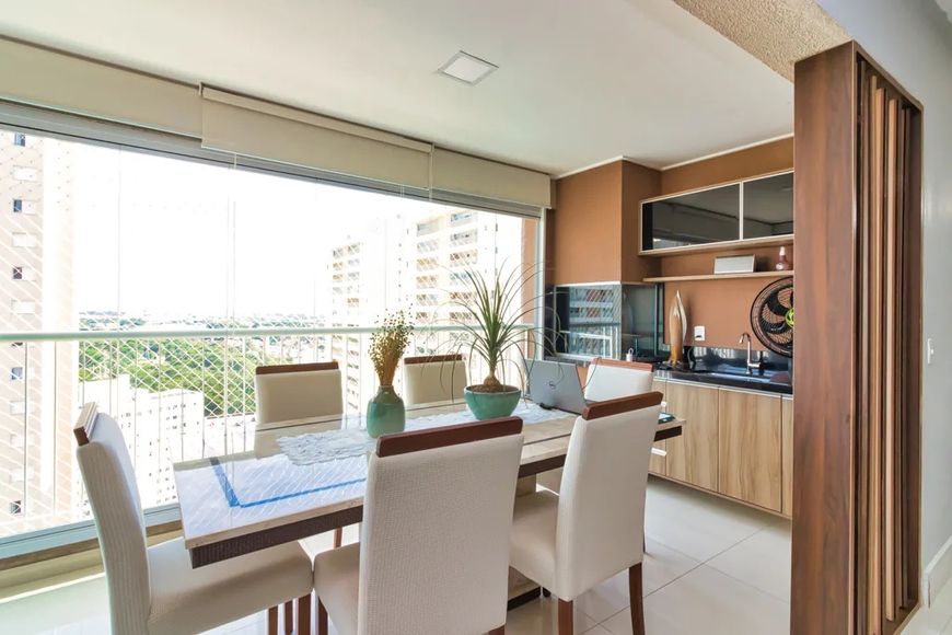 Apartamento para venda tem 100 metros quadrados com 3 quartos