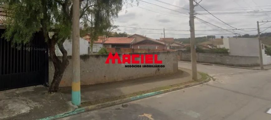 Terreno de Esquina Murado na Vila Adriana ? Versatilidade e Potencial para Moradia e Renda