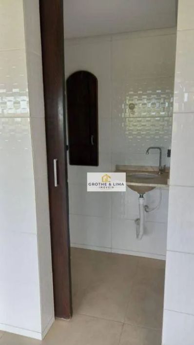 Sobrado com 2 dormitórios à venda, 330 m² por R$ 450.000 - Loteamento Jardim Helena - São José dos C