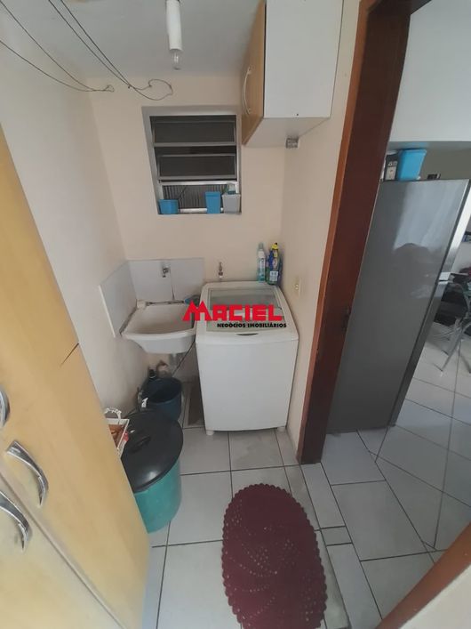 VILLAGIO NO BOSQUE DOS IPES, 2 DORMITÓRIOS, 2 VAGAS DE GARAGEM COBERTA, 2 BANHEIROS (BANHEIRO NO PIS