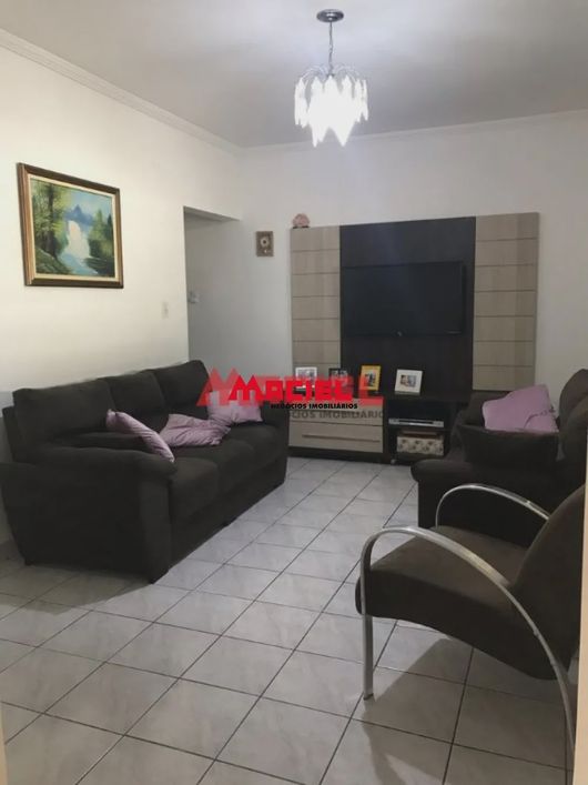 Casa Padrão em Sao Jose dos Campos