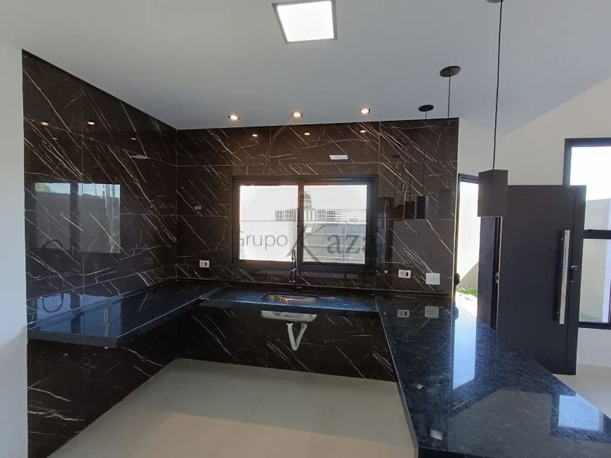 Casa - Setville Altos de São José - 3 Dormitórios - 81m²