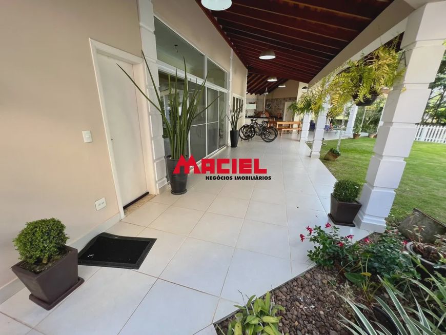 Casa Condomínio em São José dos Campos