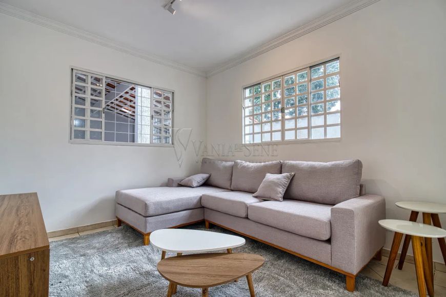 Casa Sobrado à Venda: Espaço e Conforto em Cada Canto!