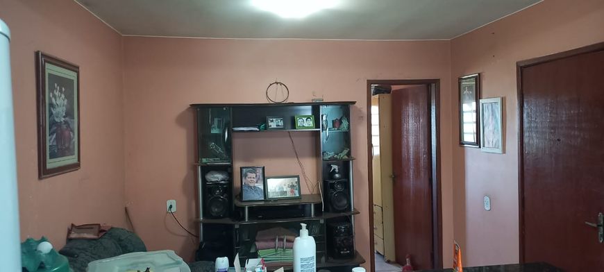 Loja e apartamento de 01 quarto - ADE