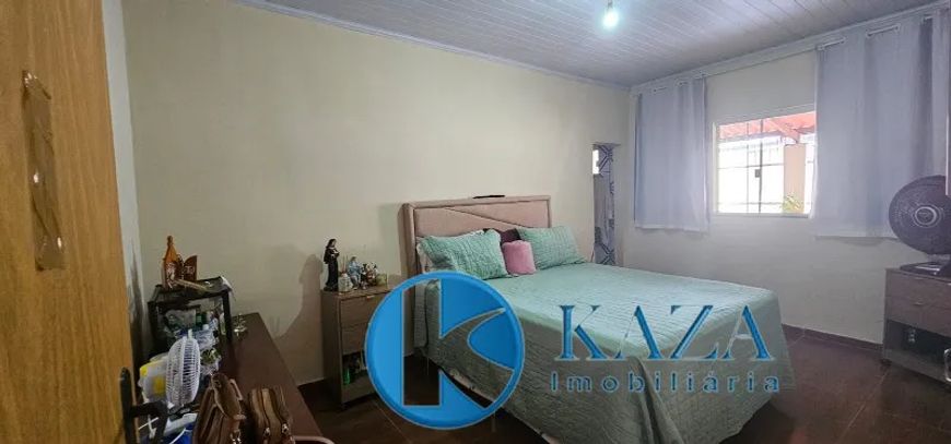 CASA COM TRÊS QUARTOS SENDO UM SUÍTE EM PLANALTINA DF