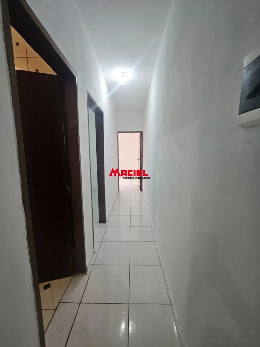 Casa com Porão, 3 Quartos e Amplo Terreno ? Oportunidade Única!
