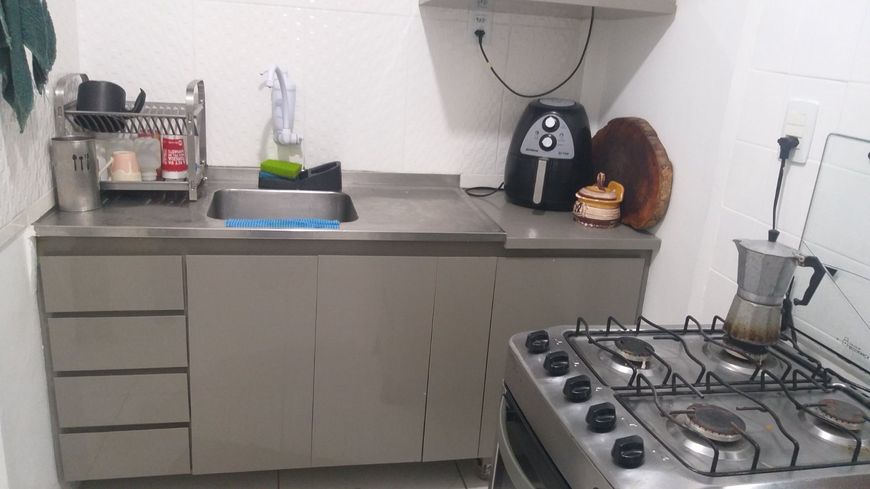 Vendo apartamento em Candeias 2 quartos + 1 bem localizado