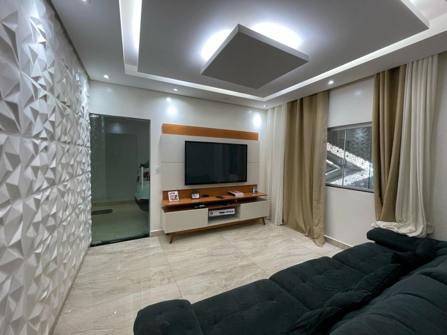 Vendo sobrado na QNP 20, P SUL, CEILÂNDIA, aceita financiamento.