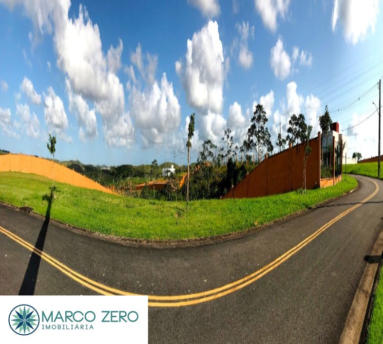 Terreno no Alphaville Pernambuco, na cidade de Jaboatão dos Guararapes.