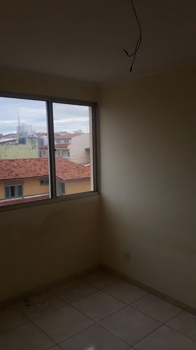 VENDO APARTAMENTO NA QR 406 SAMAMBAIA NORTE 3 QUARTOS 1 VAGA DE GARAGEM