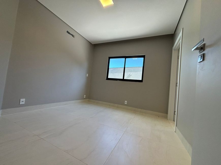 Vende-se casa alto padrão em Vicente Pires