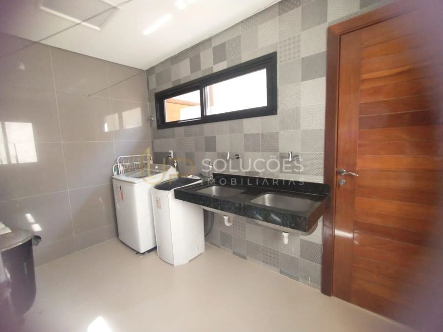Sobrado 4 Suítes + Escritorio + Área gourmet c/ Churrasqueira | Jardim Botânico 3, Quadra 12