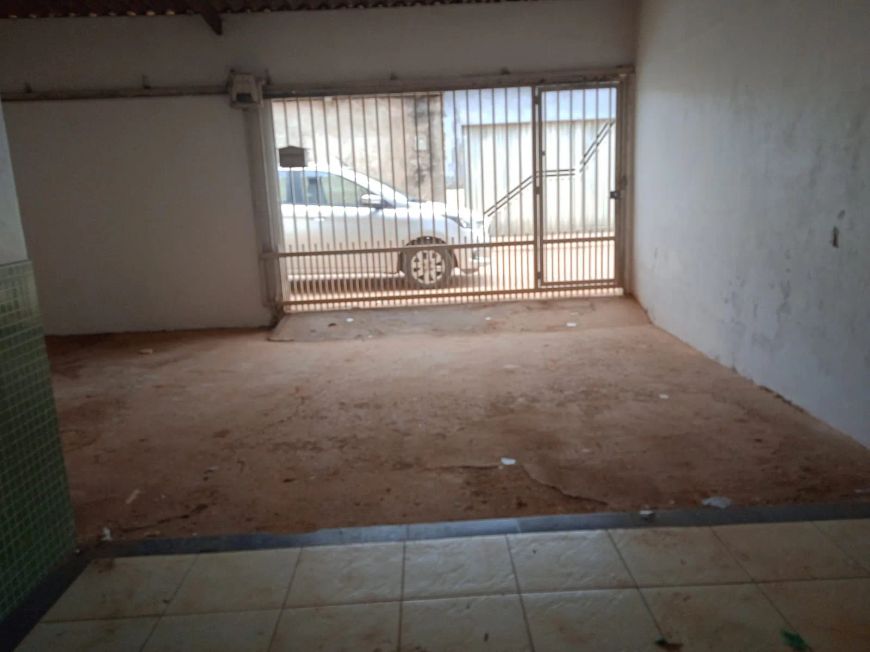 VENDE-SE UM SOBRADO NO SOL NASCENTE