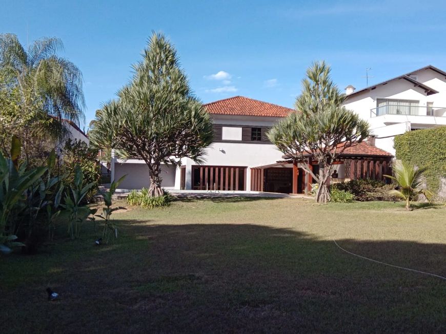 Procurando por um lar espaçoso, com conforto e localização privilegiada? Temos a casa dos seus sonho