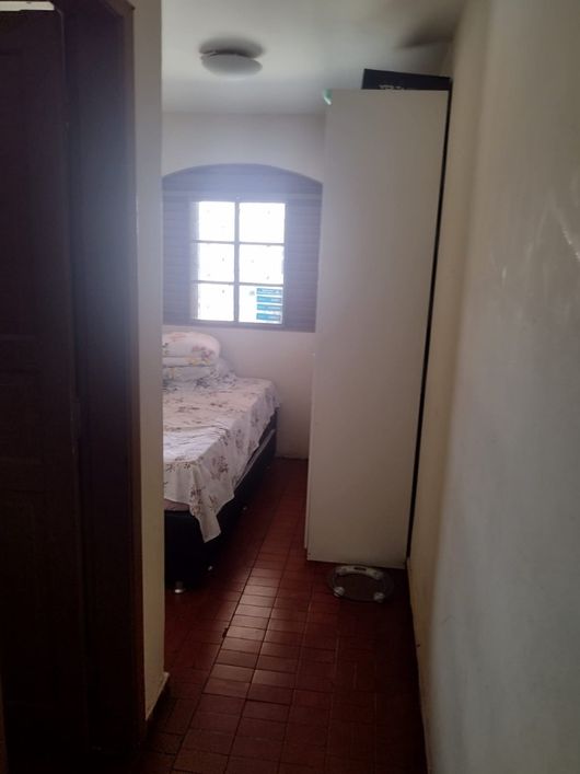 Casa para venda possui 200 metros quadrados com 4 quartos