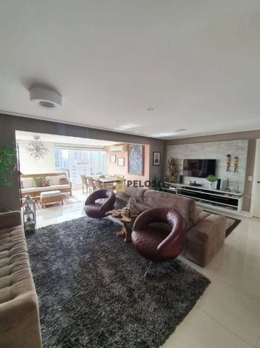 Apartamento à venda | 133m² | 3 suítes | 2 vagas + depósito | Santa Teresinha- São Paulo/SP