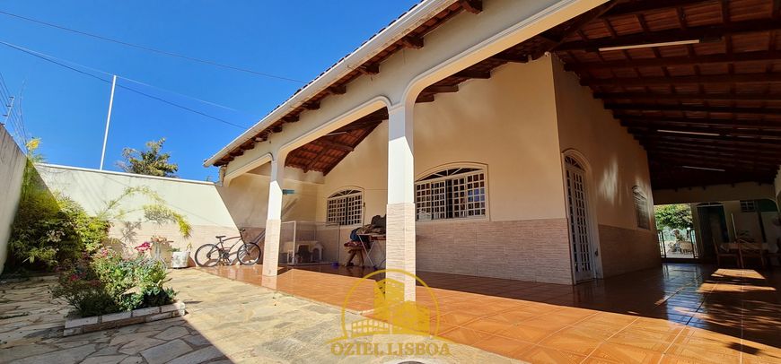 SENSACIONAL Casa em condomínio rua 10 Vicente pires lote 1000m2 com 3 quartos piscina churrasqueira
