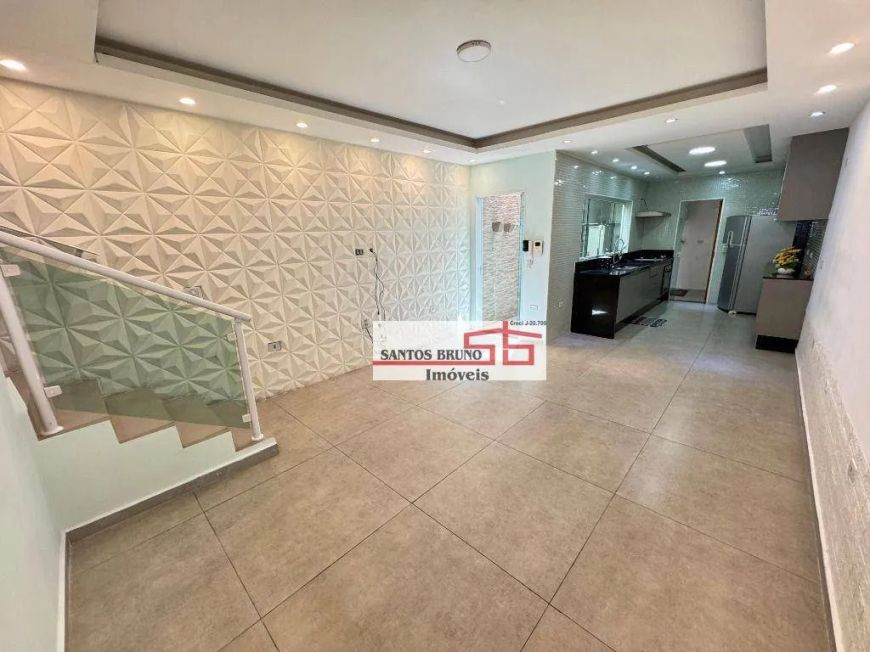 OPORTUNIDADE! Maravilhoso Sobrado(MOBILIADO) de 210m² com 03 Suítes Sacada e 02 Vagas em Localização