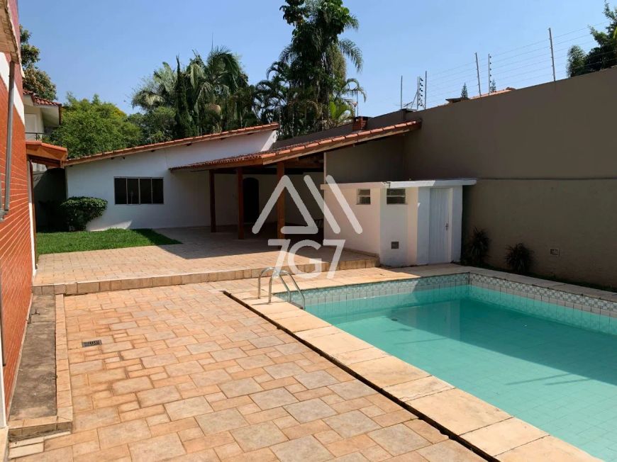 CASA À VENDA NO MORUMBI