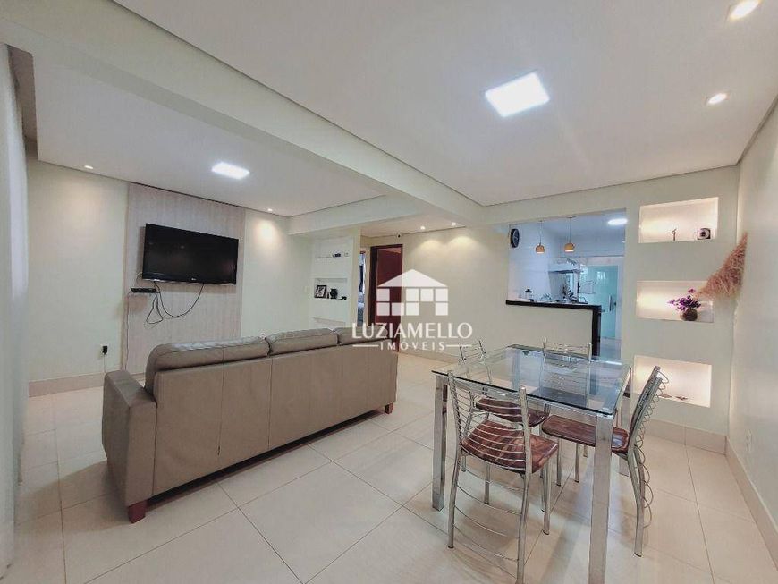 Ótima casa térrea com excelente localização