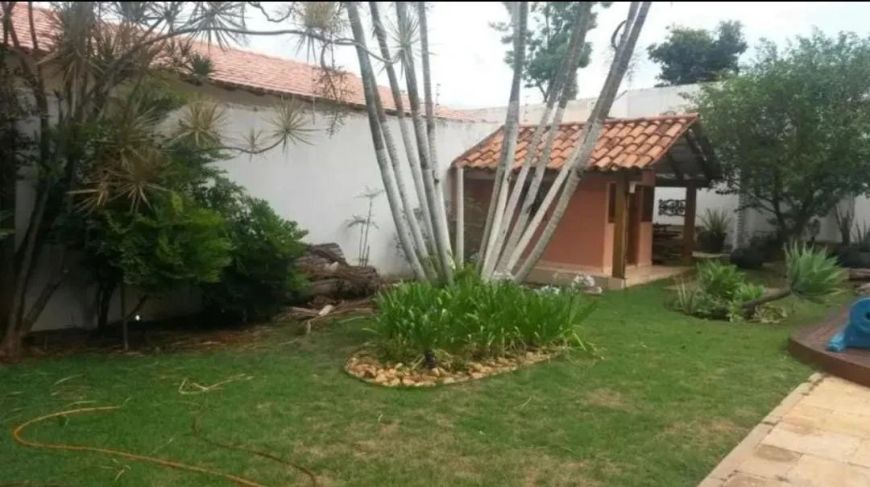Vende sobrado com 4 quartos no Condomínio Vivendas Campestre Sobradinho - DF