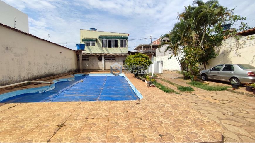 Casa subdividida em 3 apartamentos para venda em Vicente Pires