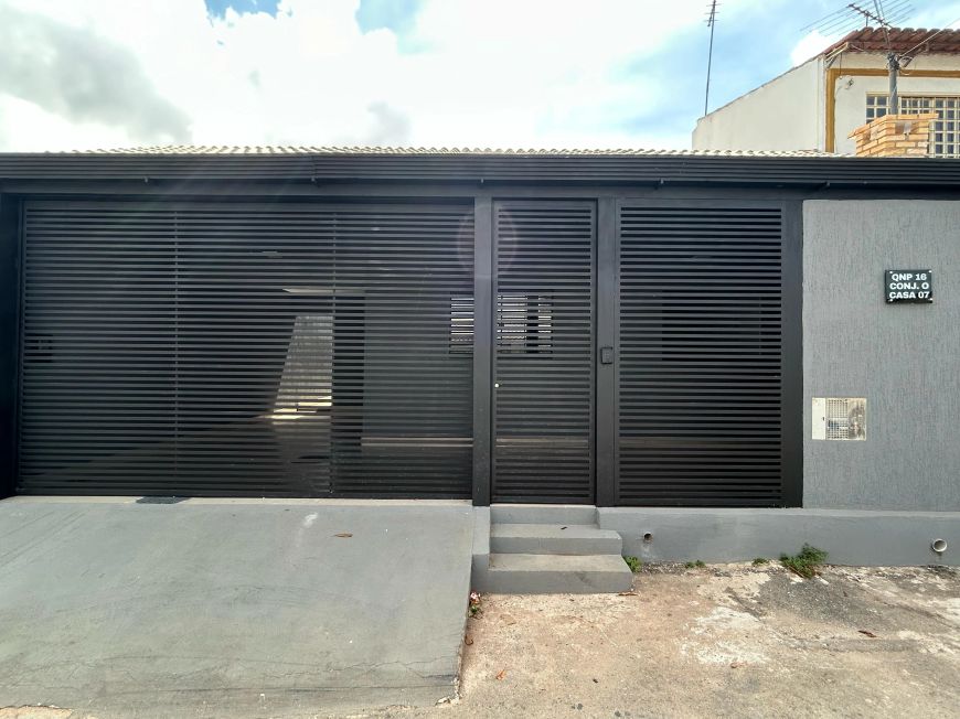 QNP 16 - CASA RECÉM-REFORMADA