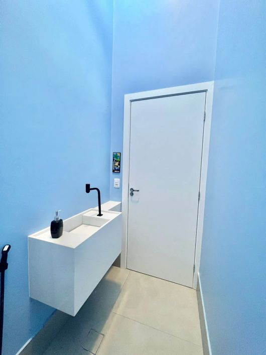 ARNIQUEIRAS CONJ 5, MANSÃO CONTEMPORÂNEA 3 SUÍTES, FINO ACAB, ARM, LT 720M2, COND, 1.390.000, AC IM