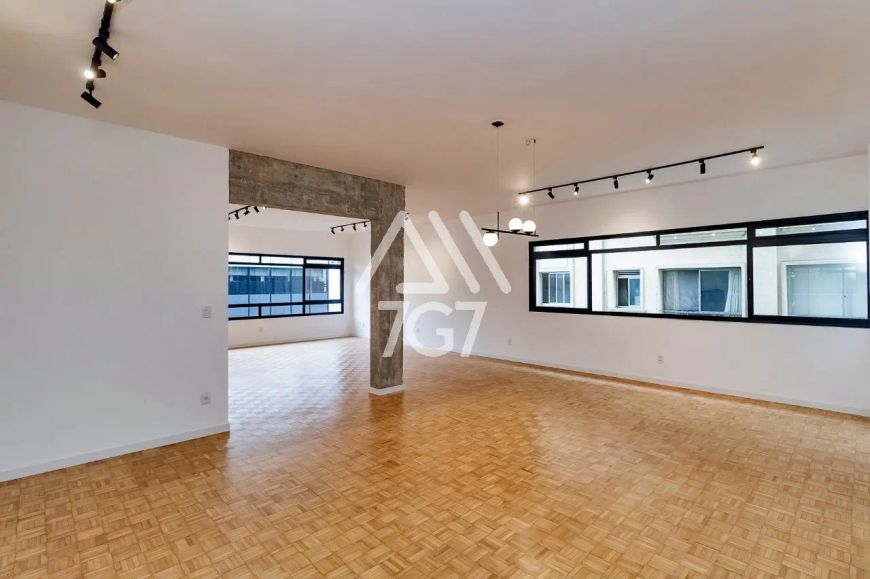 APARTAMENTO À VENDA NOS JARDINS