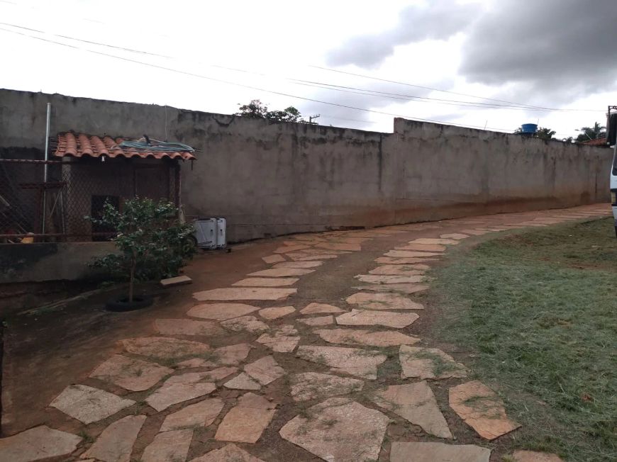 VENDO CASA DE 2 QUARTOS COM SUITE NA LAGE RIACHO FUNDO 1 SUCUPIRA