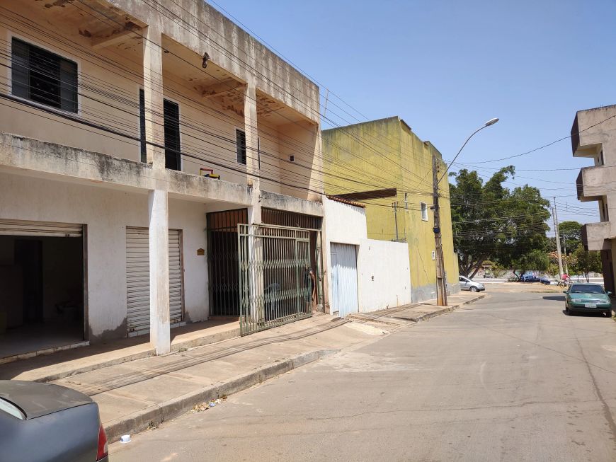 Prédio em uma Excelente Localização / 50 Metros da Erasmo de Castro