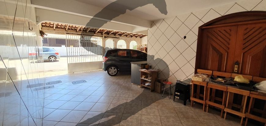 SOBRADO 180M², 5 QUARTOS ( 3 SUITES), QS 14 RIACHO FUNDO 1.