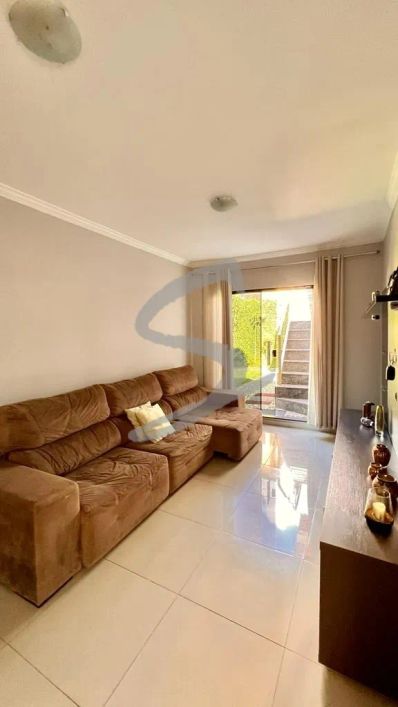 Casa 261m², lote 418m², 4 qts ( 2 suíte), Ac. PERMUTA APARTAMENTO, QSC 19