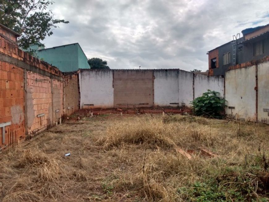 Lote no Arapoanga na Quadra 3 L - Atras do Posto de Gasolina