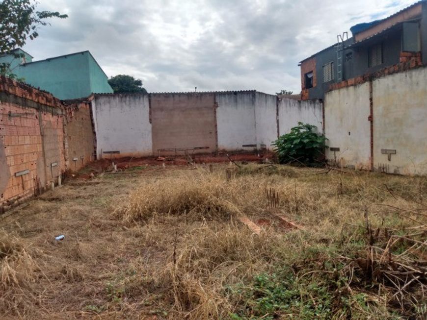 Lote no Arapoanga na Quadra 3 L - Atras do Posto de Gasolina