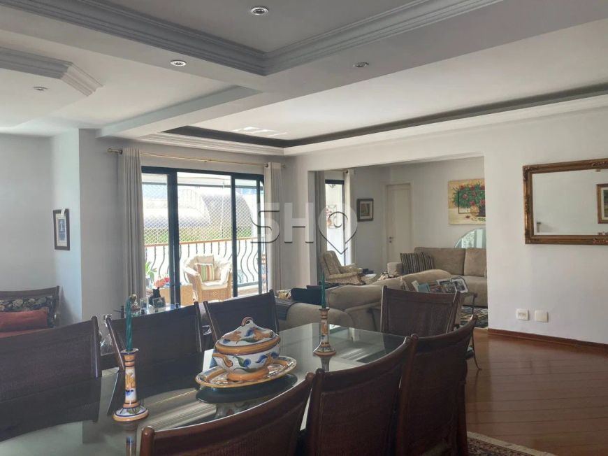 Apartamento em Perdizes com 4 suítes e 3 vagas