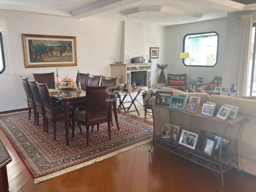 Apartamento em Perdizes com 4 suítes e 3 vagas