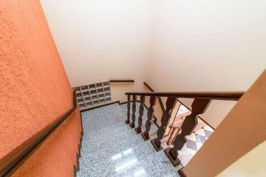 Casa com 4 Quartos, 1 Suíte, Escritório, DCE e Salões Comerciais à Venda na QE 44 - Guará II