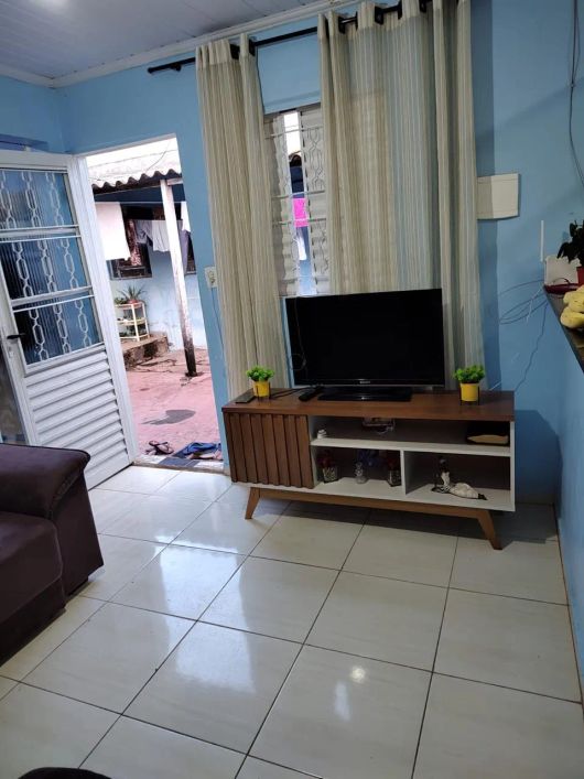 Vendo Casa na QNM 04, CEILÂNDIA NORTE, escriturada, Não aceita financinciamento.